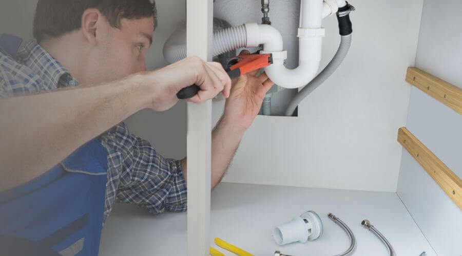 Expert burst pipe repair services in Du Bois, NE